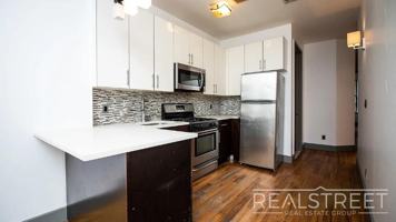 featured image of 81A Cornelia St #1L