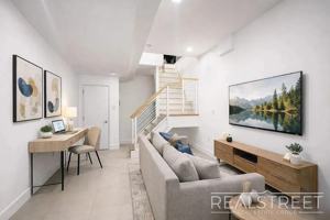featured image of 558 Kosciuszko St #1R