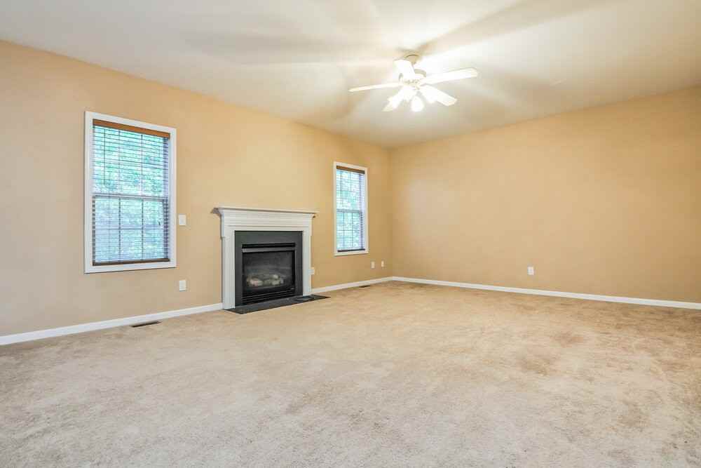 136 Roan Dr - Photo 2 of 15