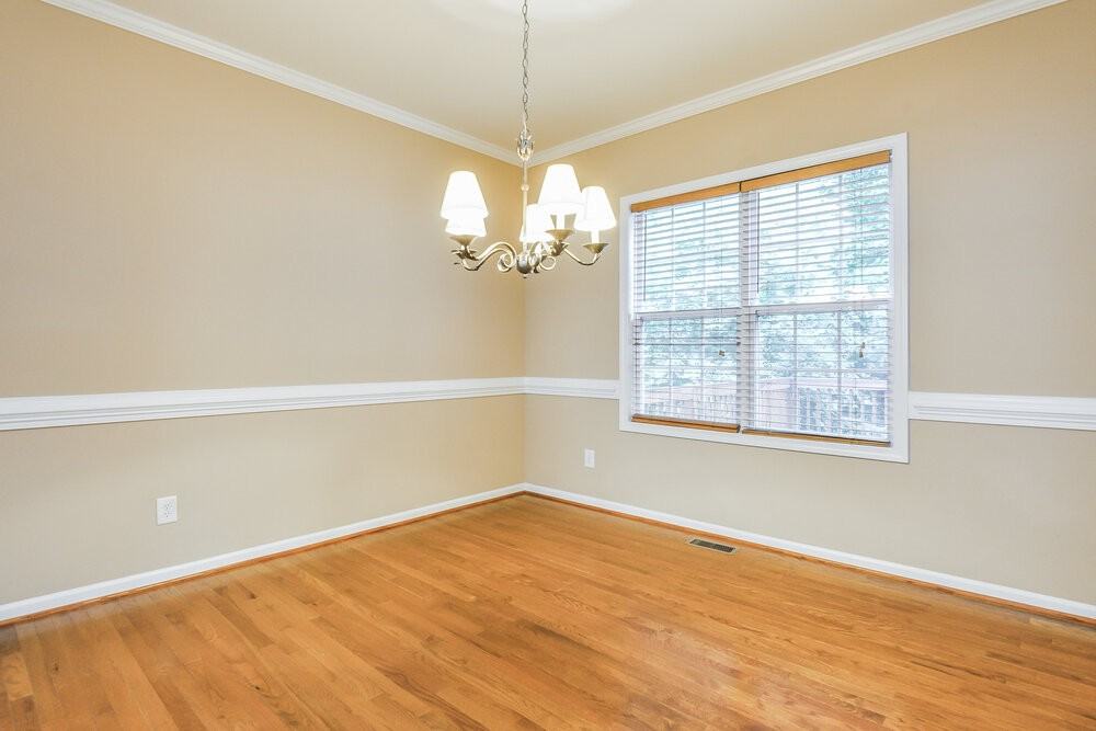 136 Roan Dr - Photo 4 of 15