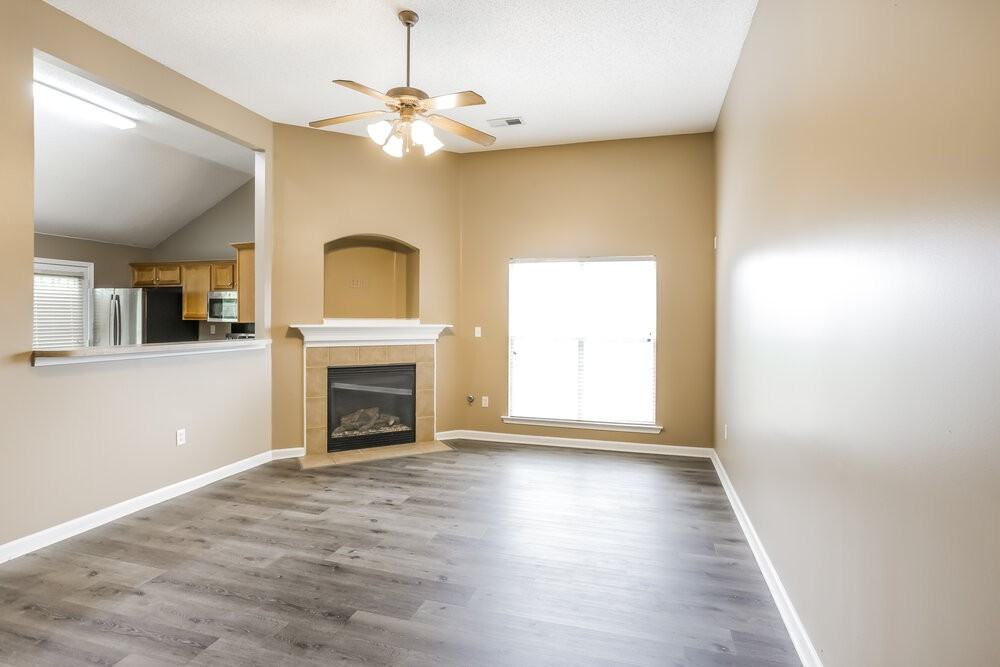 4941 Wemberley Dr - Photo 3 of 16