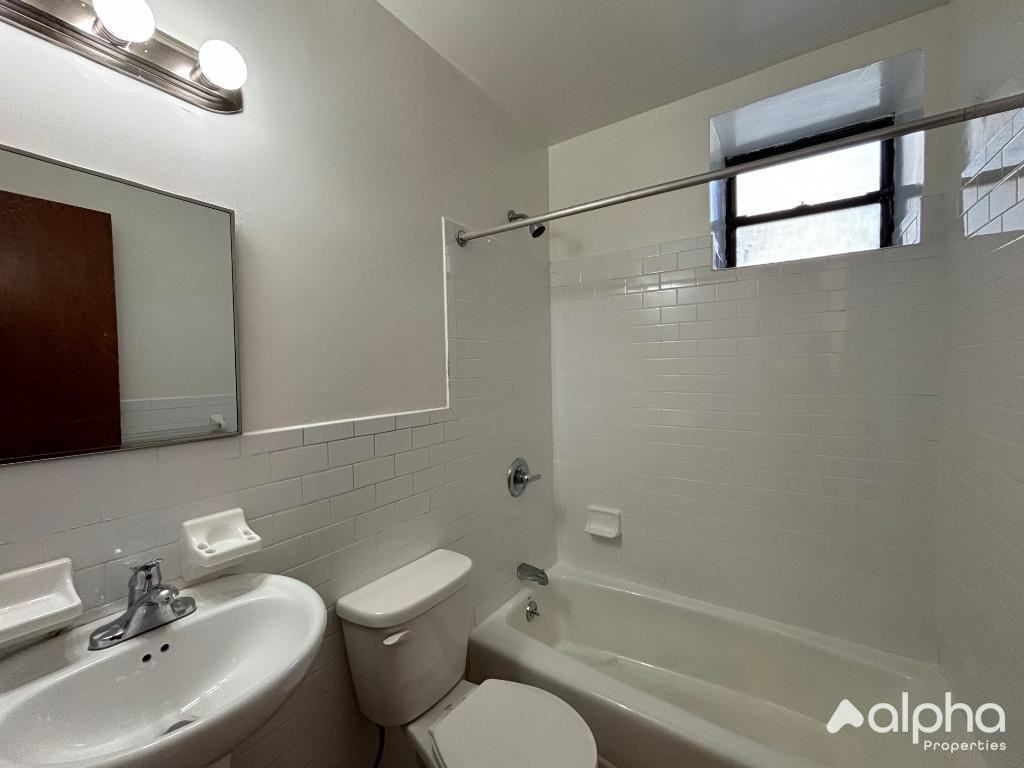 202 Rivington St #2B - Photo 4 of 6