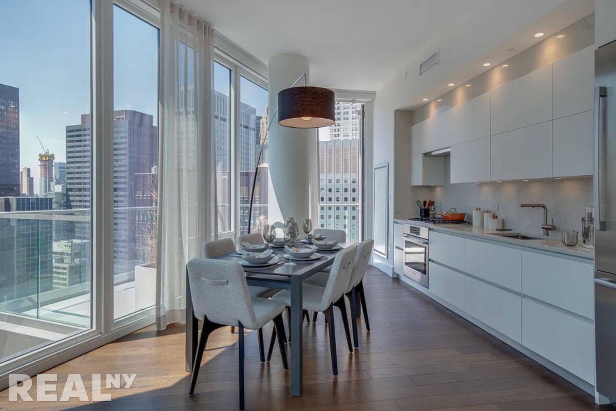 E 44th St #39E - Photo 4 of 5