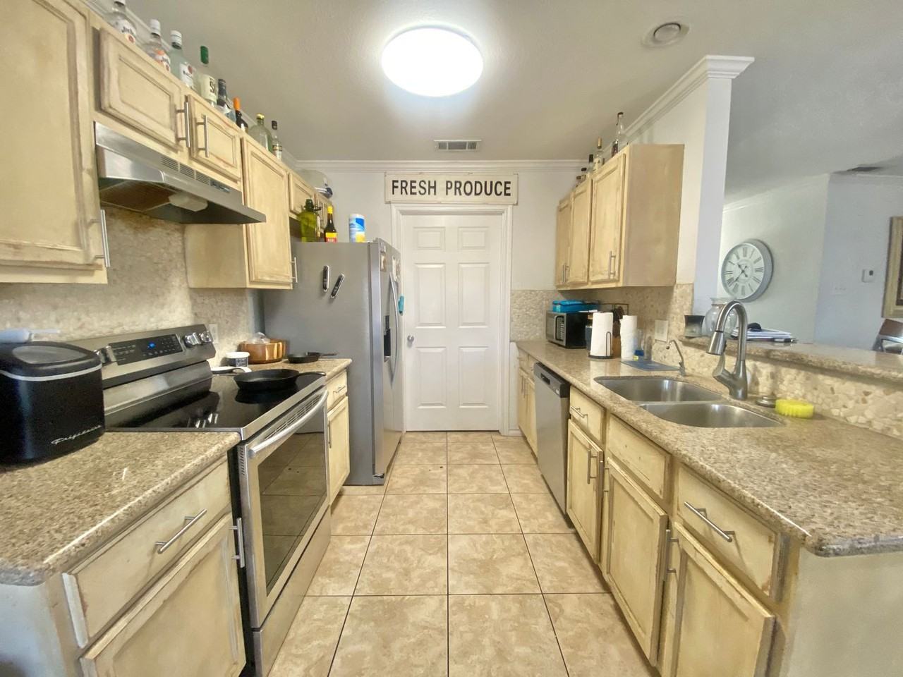 2607 30th St - Photo 6 of 17