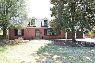 4 Girard Dr - Photo 1 of 1