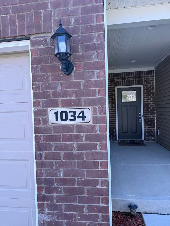 1034 Autumn Crest Ln - Photo 2 of 36