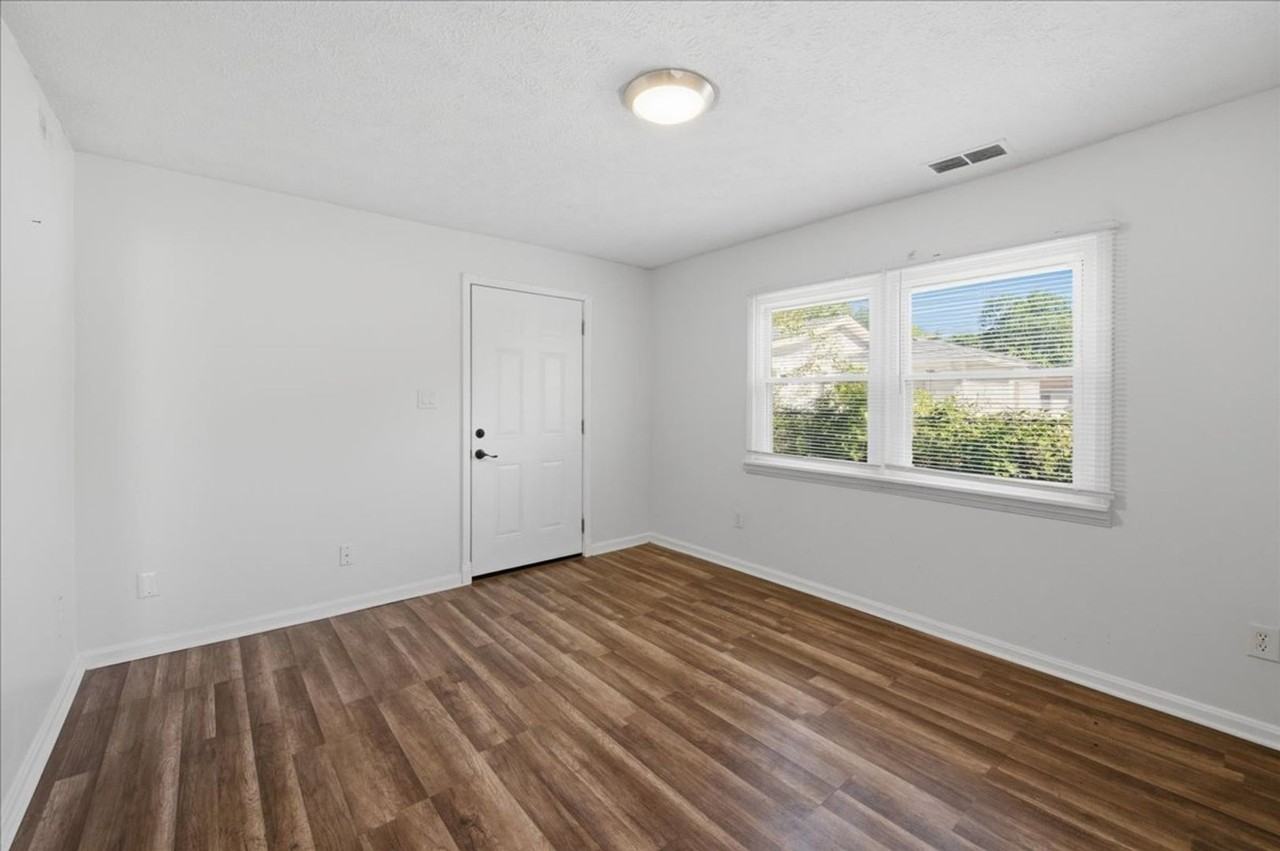 3027 Alice Ave - Photo 3 of 14