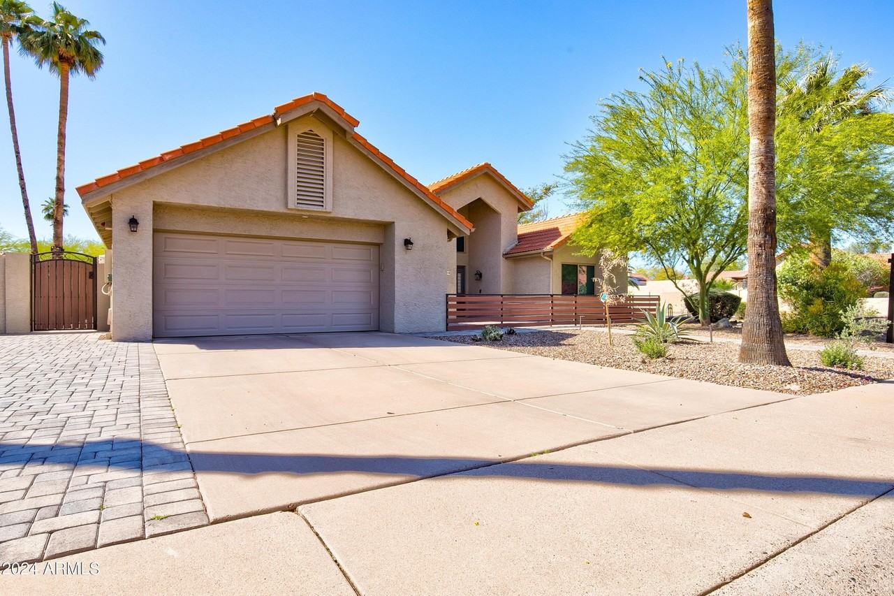 1945 E Velvet Dr - Photo 4 of 45
