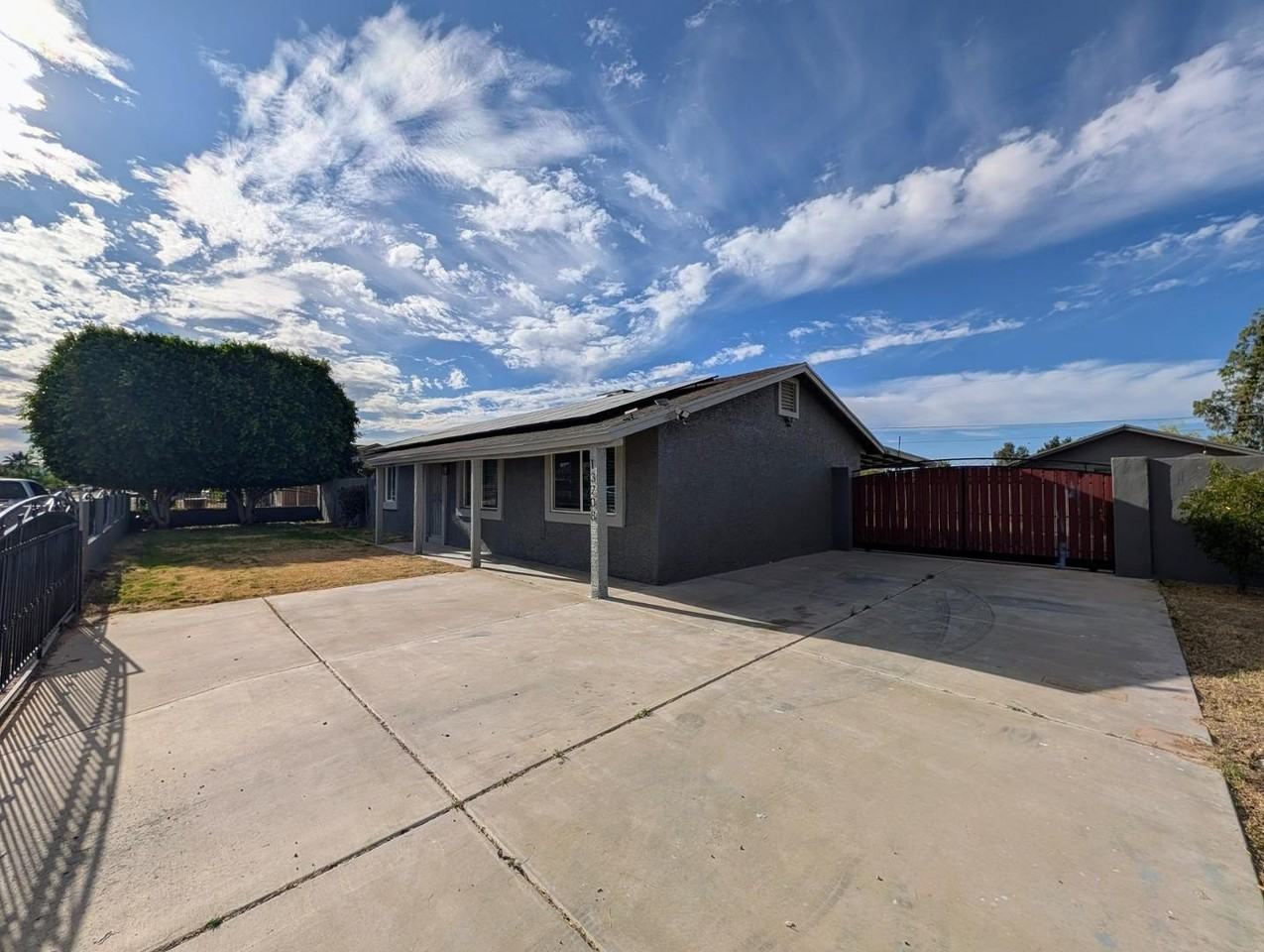 13208 W Tuckey Ln - Photo 4 of 50