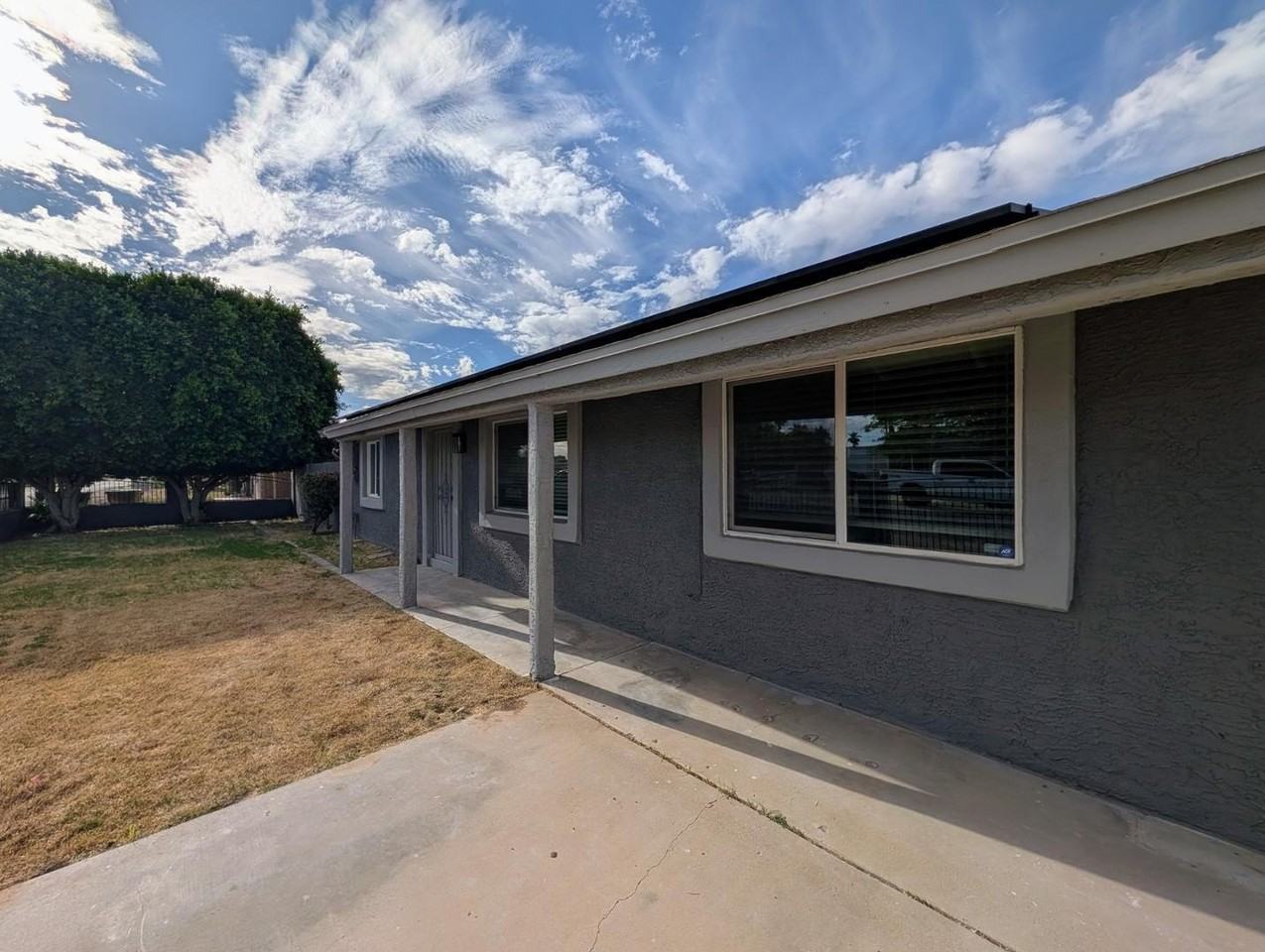 13208 W Tuckey Ln - Photo 6 of 50