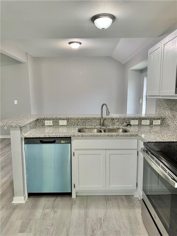2842 Quebec Dr - Photo 7 of 33