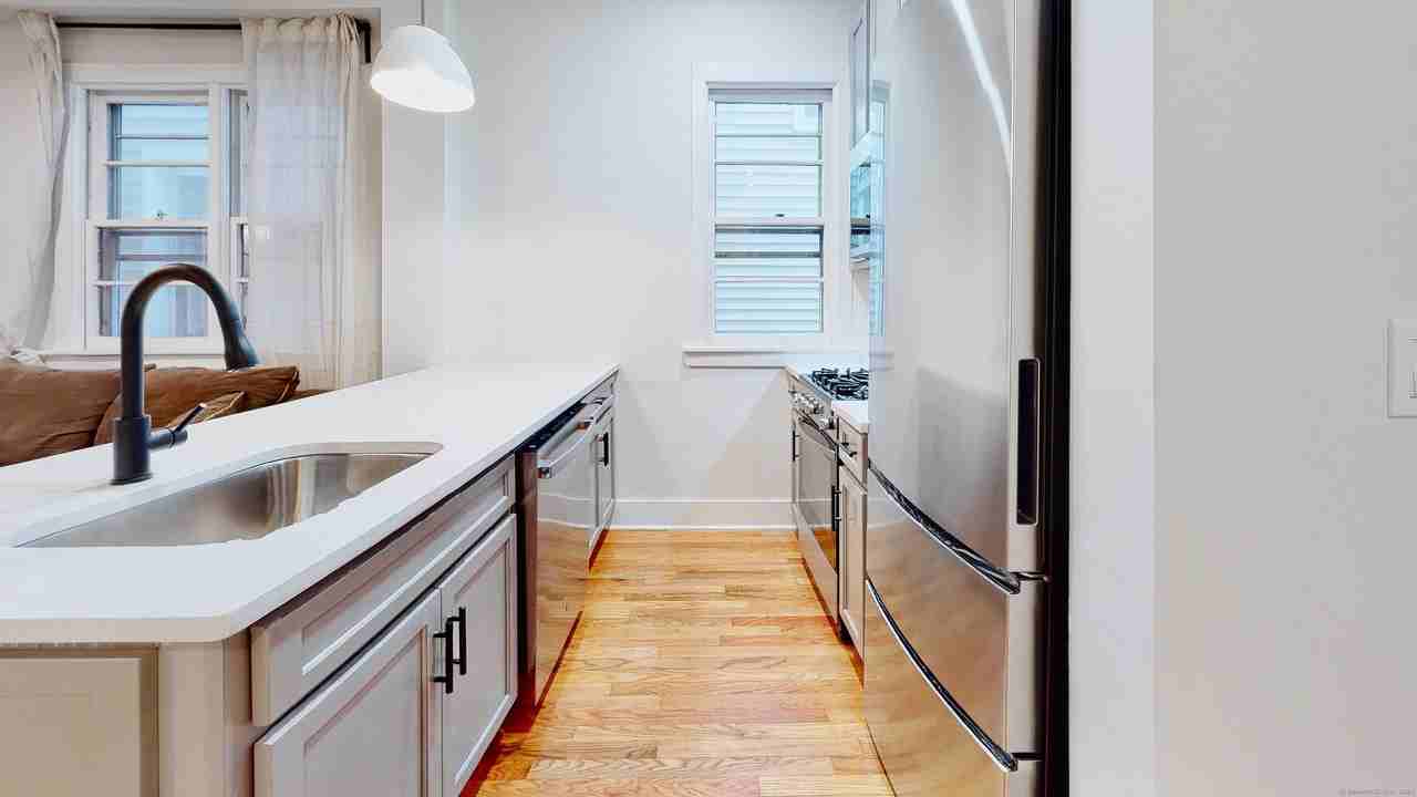 86 Edwards St #1 - Photo 4 of 40