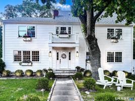 featured image of 28 Oak St