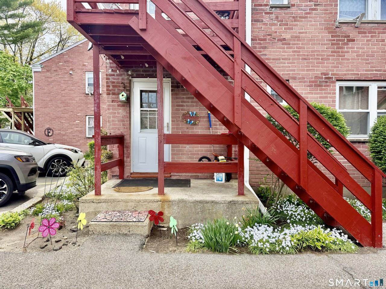 231 Seaton Rd #2