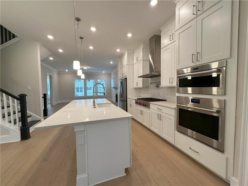 2024 Cortland Rd - Photo 4 of 39