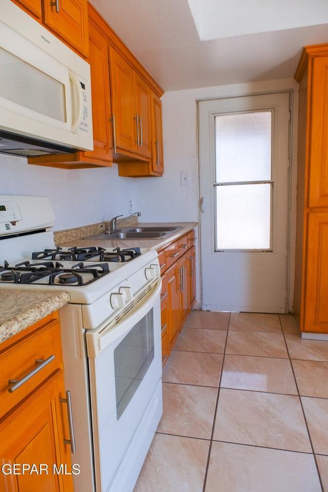 8326 Verde Cir #1 - Photo 5 of 19