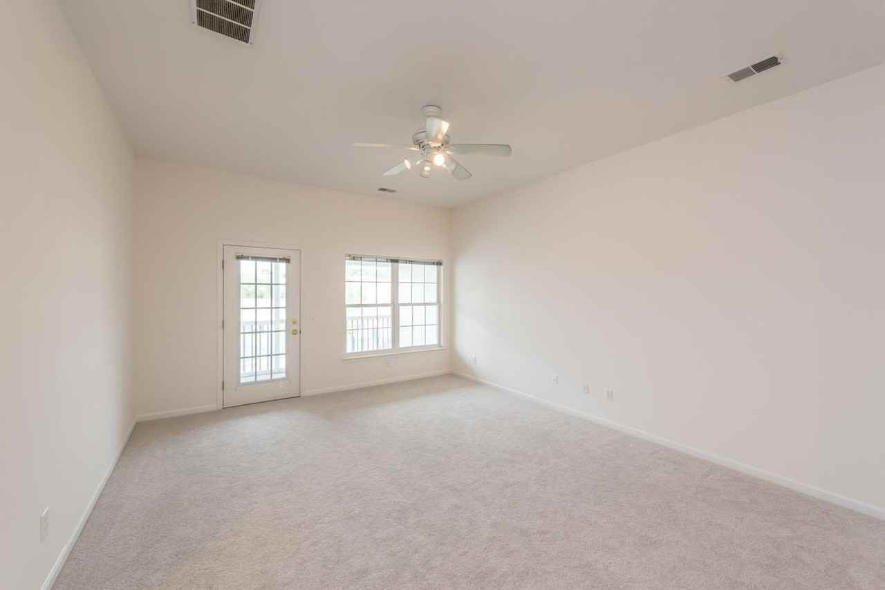 2800 S Knightsbridge Cir - Photo 3 of 30