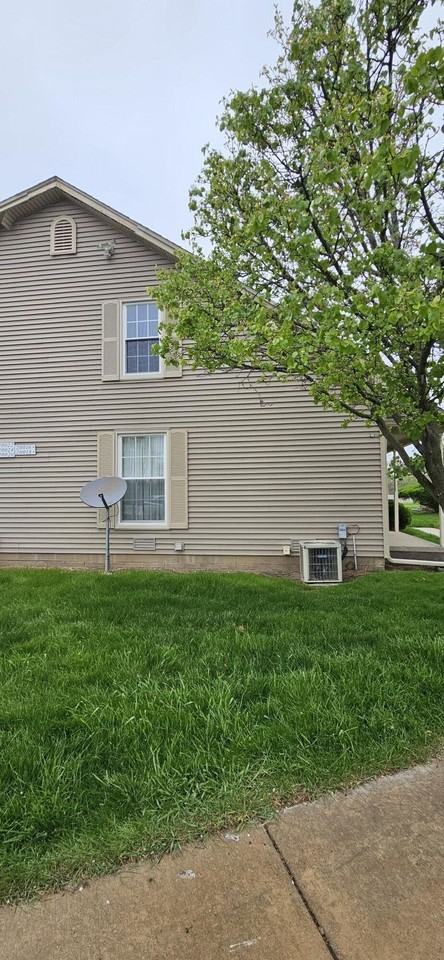 20016 Village Green Ct - Photo 2 of 12