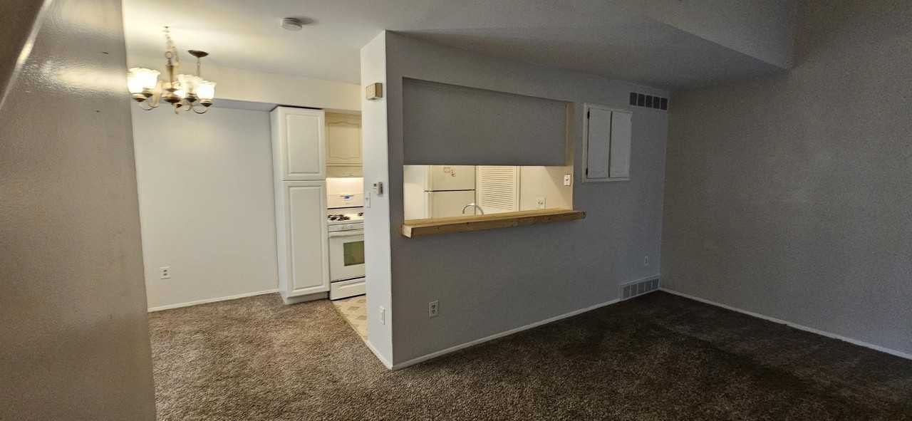 20016 Village Green Ct - Photo 3 of 12