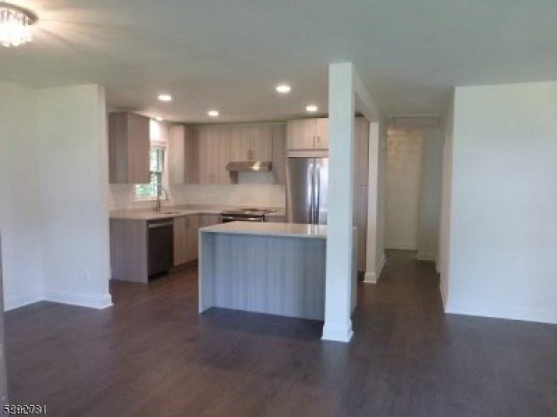 19 Hewetson Rd - Photo 2 of 14