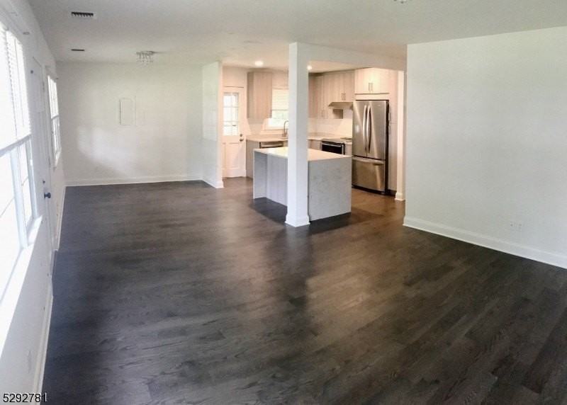 19 Hewetson Rd - Photo 6 of 14