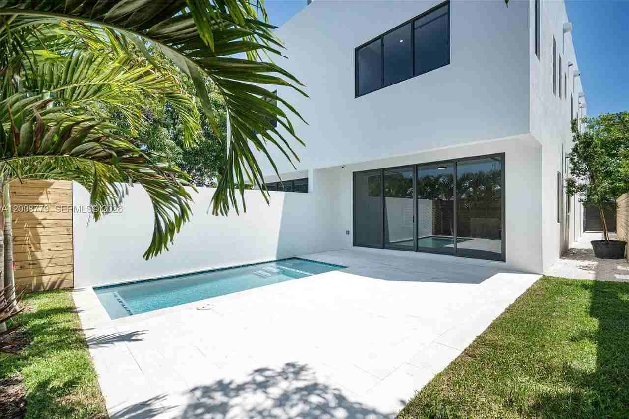 12412 Sw 23rd Ter - Photo 2 of 50