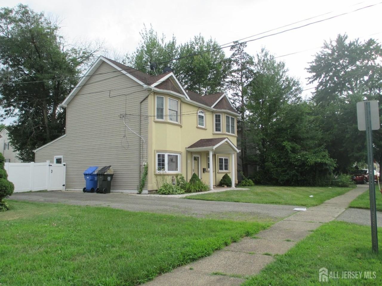 14 New Dover Rd - Photo 4 of 33