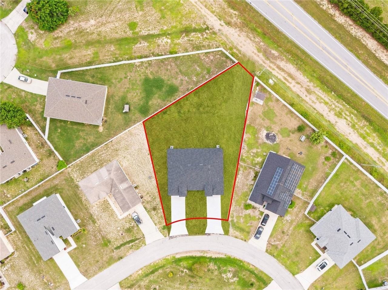 833 Colville Dr - Photo 6 of 36