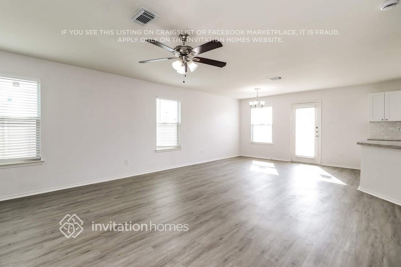 20735 Desert Shadows Ln - Photo 5 of 18