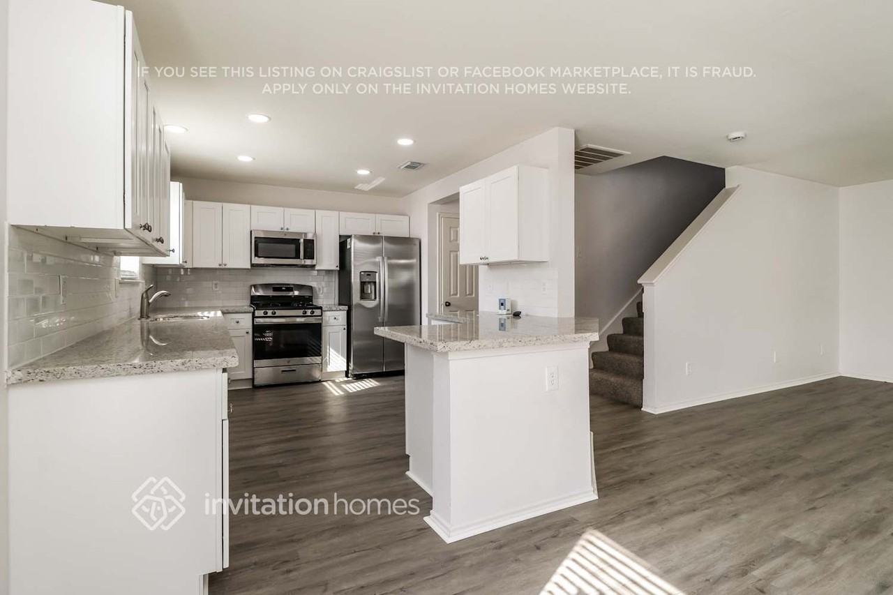 20735 Desert Shadows Ln - Photo 7 of 16