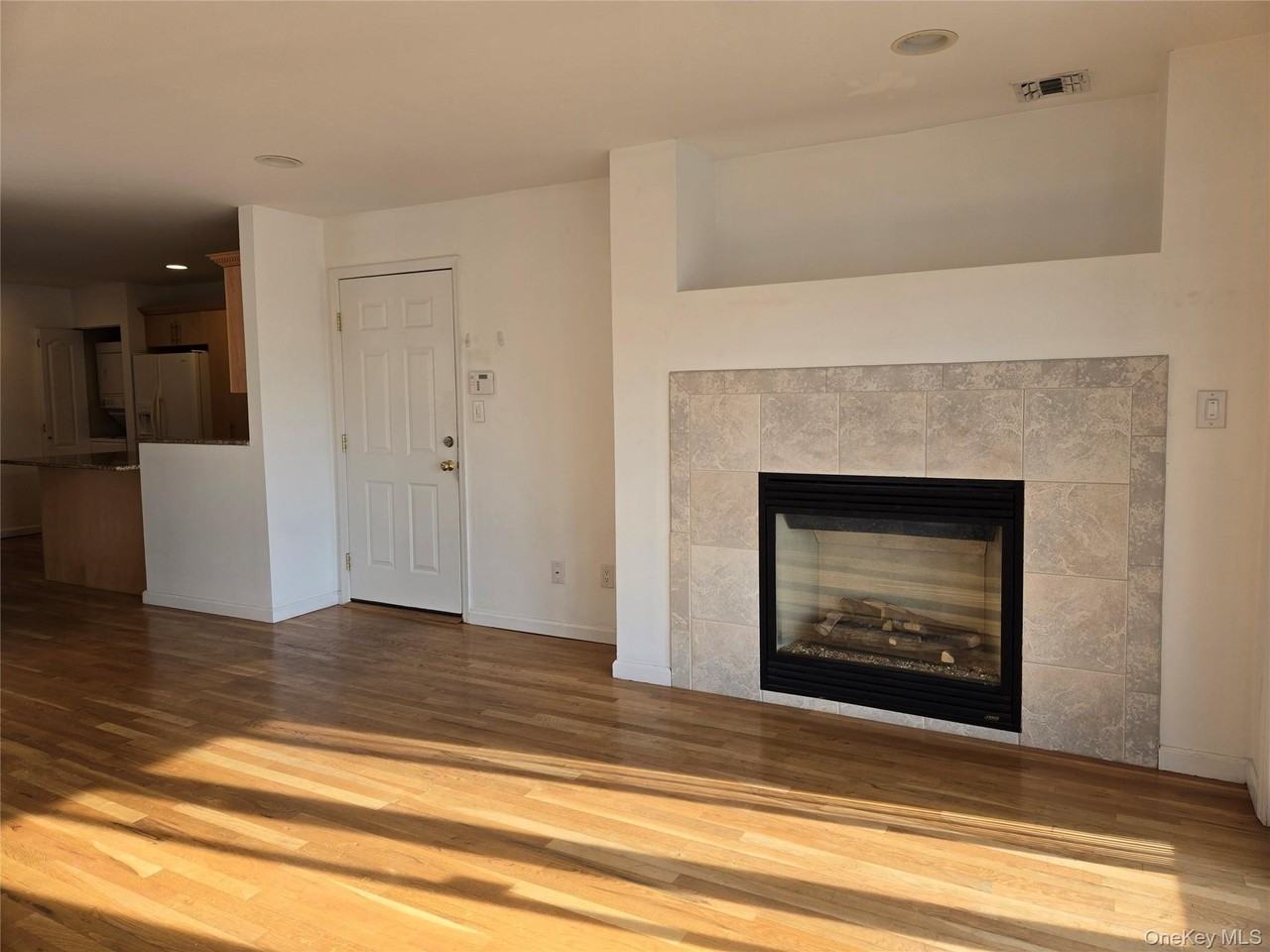 269 E Broadway #24 - Photo 4 of 12