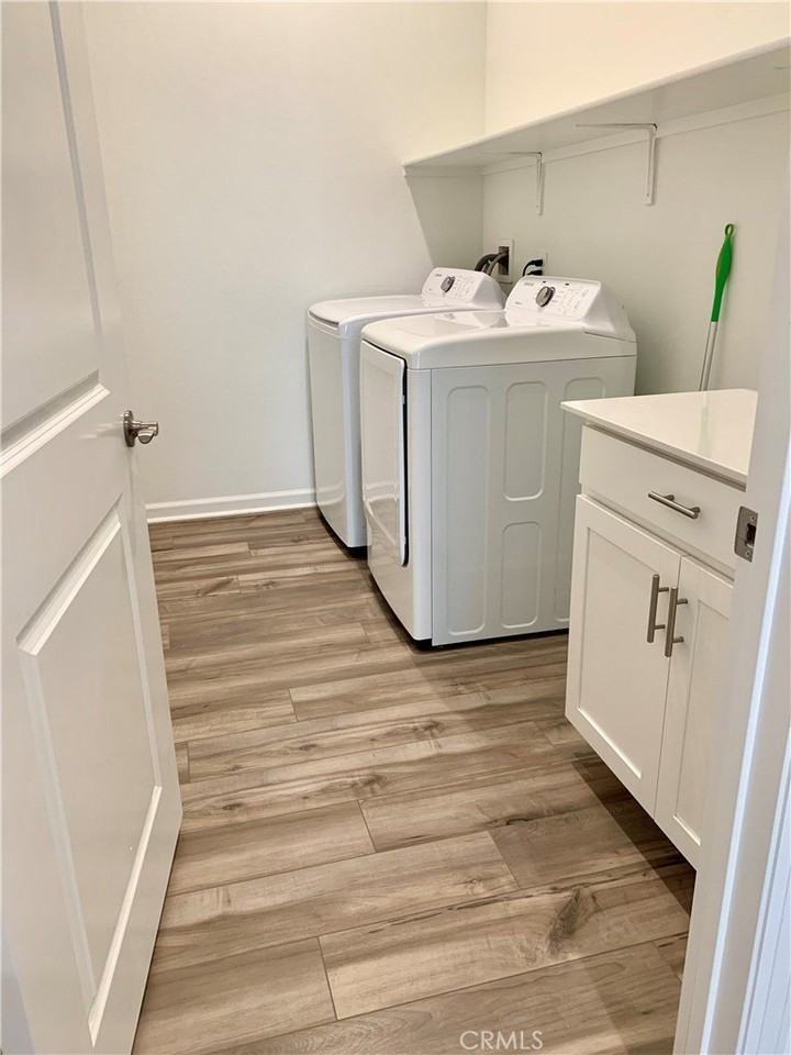 24231 Evesong Dr - Photo 3 of 22