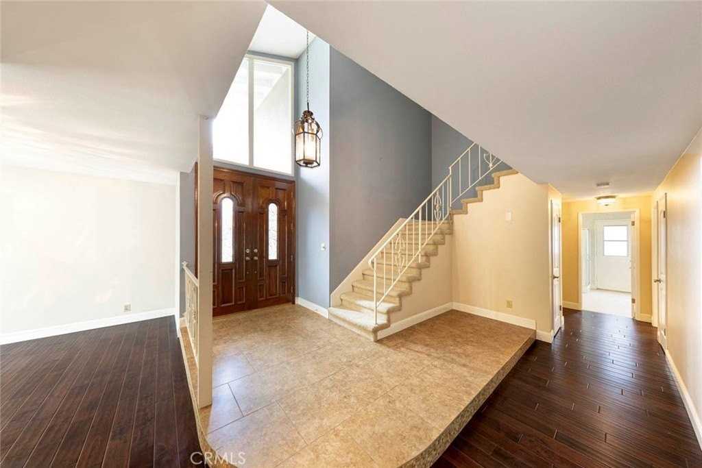 17850 Winterberry St - Photo 4 of 25