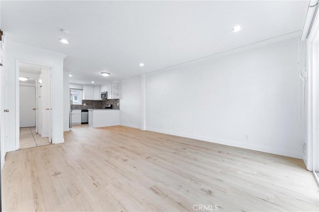 8242 Henderson Grn - Photo 4 of 17
