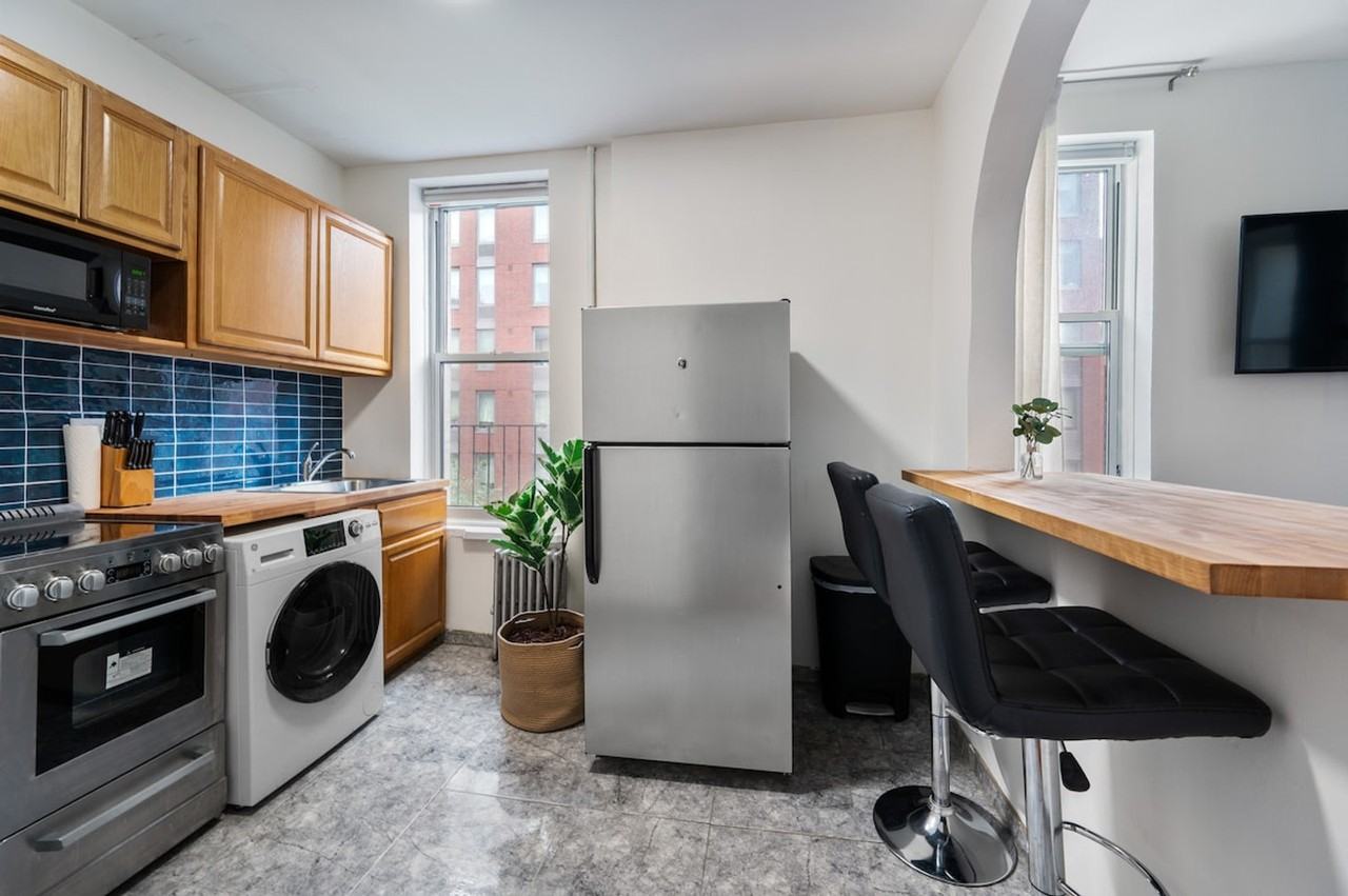 1585 3rd Ave #1323912P - Photo 4 of 17
