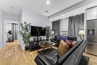 1011 Bennington St - Photo 1 of 1