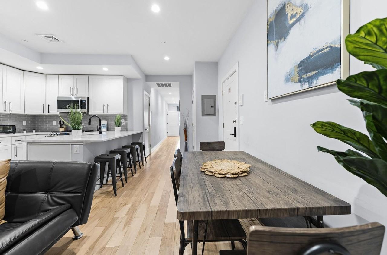 1011 Bennington St #1343283P - Photo 6 of 36