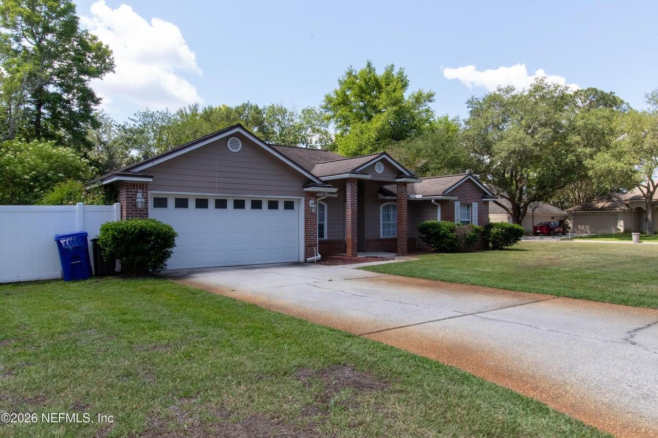 236 Clover Ct - Photo 2 of 37