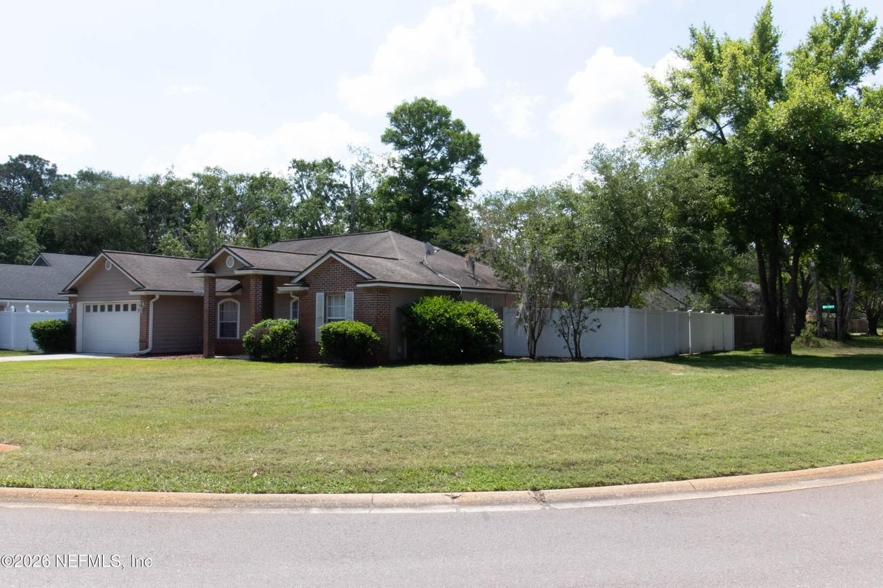 236 Clover Ct - Photo 3 of 37