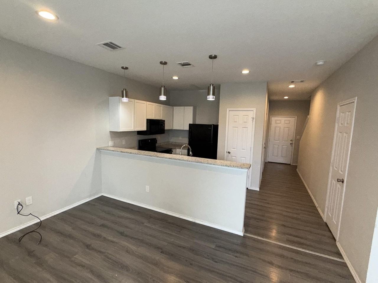 6918 Crestway Dr #4 - Photo 5 of 10