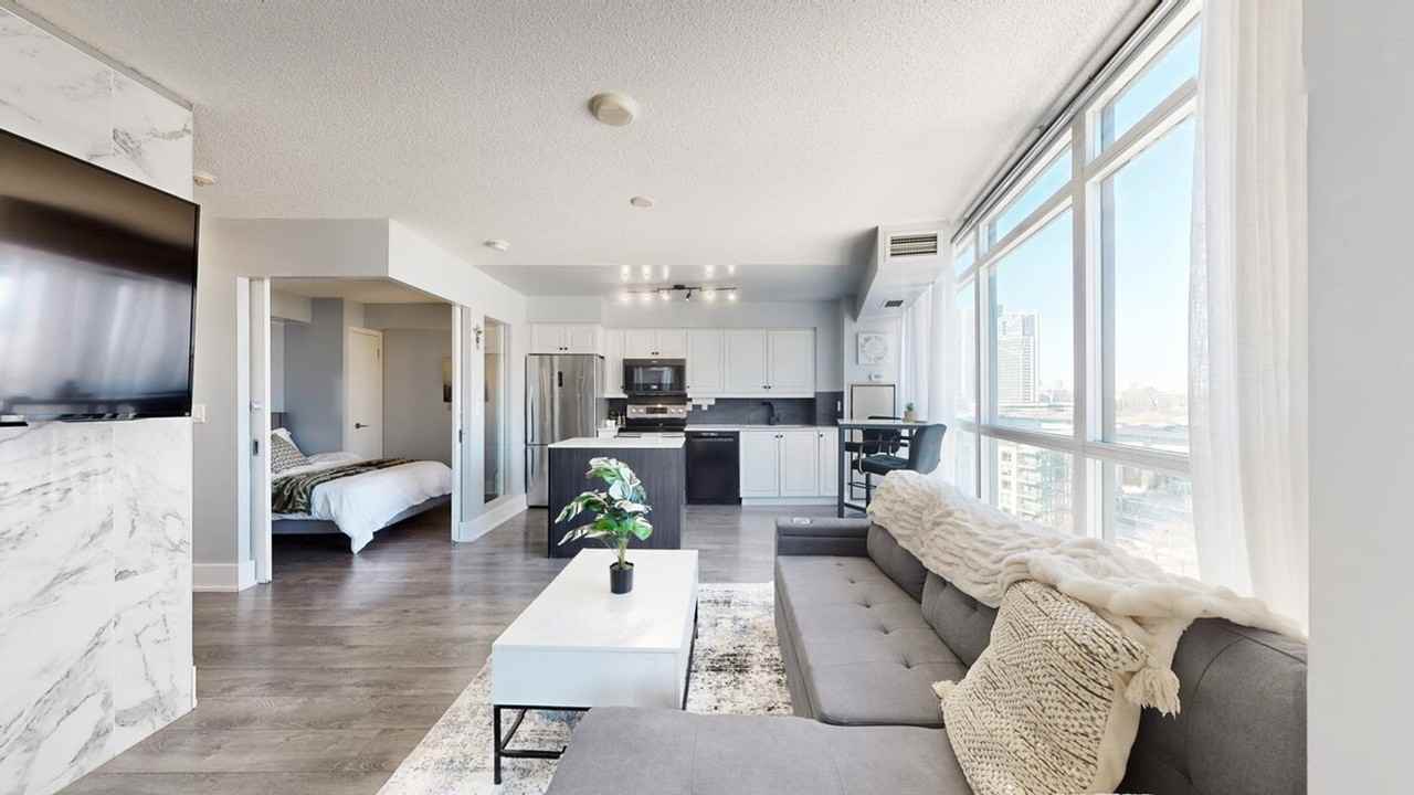 215 Fort York Blvd #1496951P - Photo 5 of 50