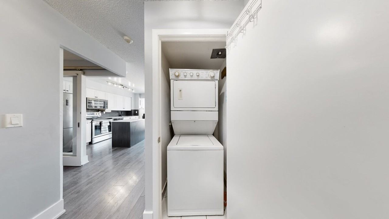215 Fort York Blvd #1496951P - Photo 7 of 50