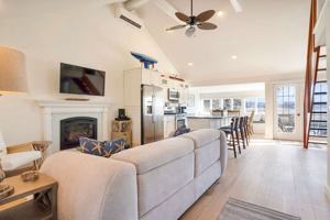 featured image of 125 Creek Rd