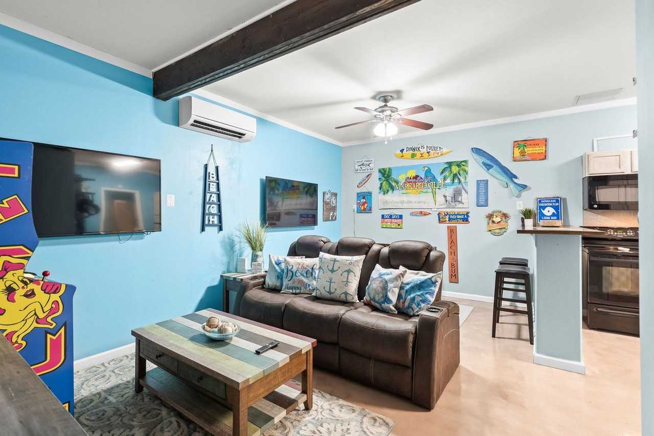 306 Pine St S #1521900P - Photo 6 of 50