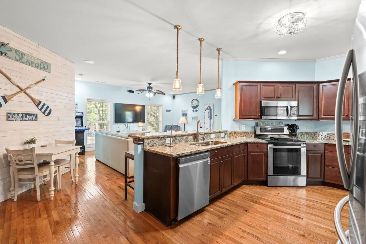 306 Pine St S #1521900P - Photo 7 of 41