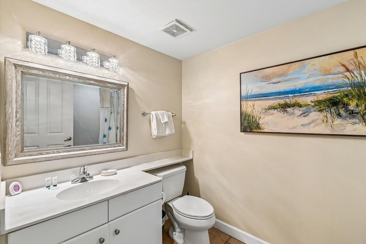 9896 S Thomas Dr #1523365P - Photo 7 of 30