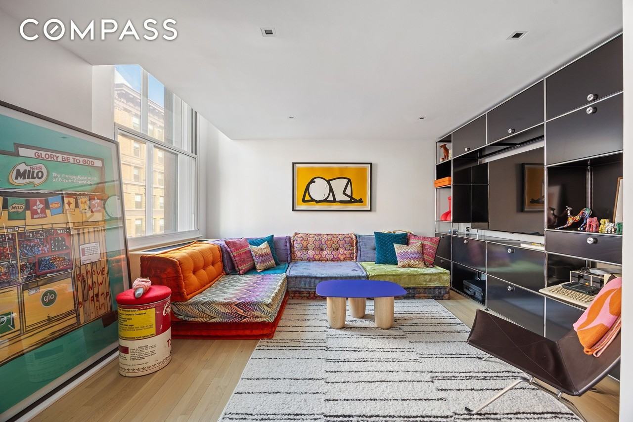 240 Centre St #4K - Photo 5 of 14