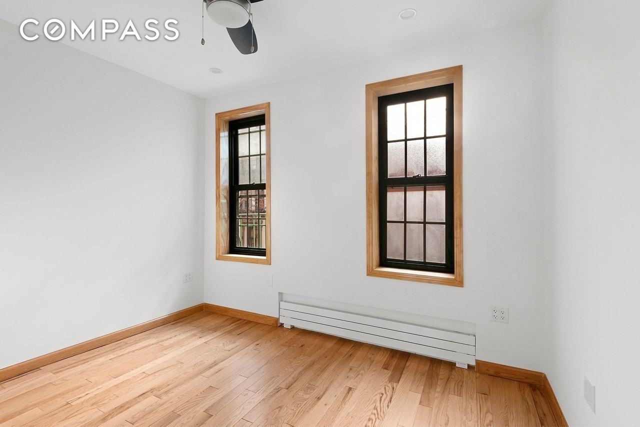 205 W 10th St #2B - Photo 5 of 7