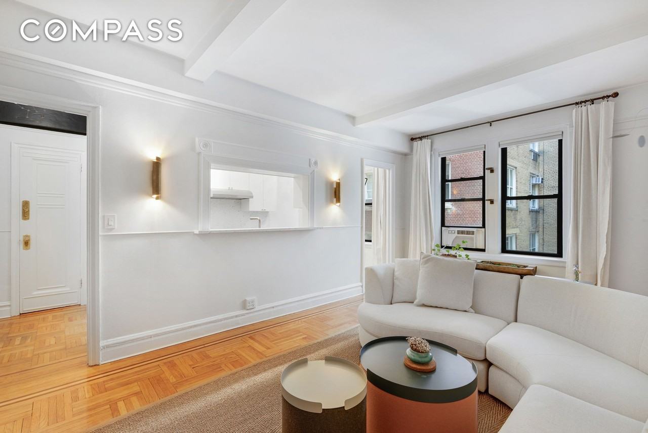 321 W 90th St #6F - Photo 2 of 9