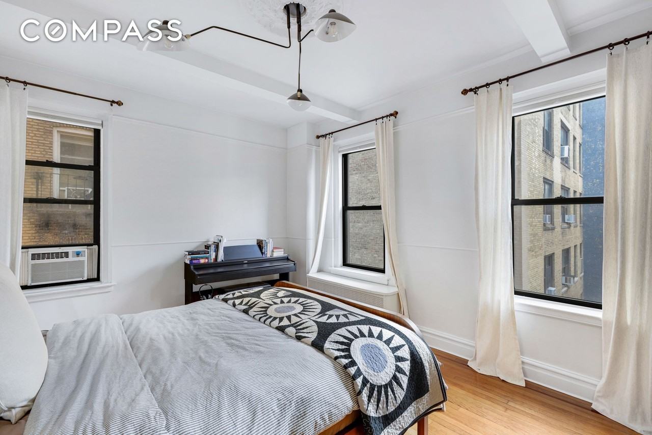 321 W 90th St #6F - Photo 5 of 9